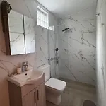 Stauroula & Thomas Homes