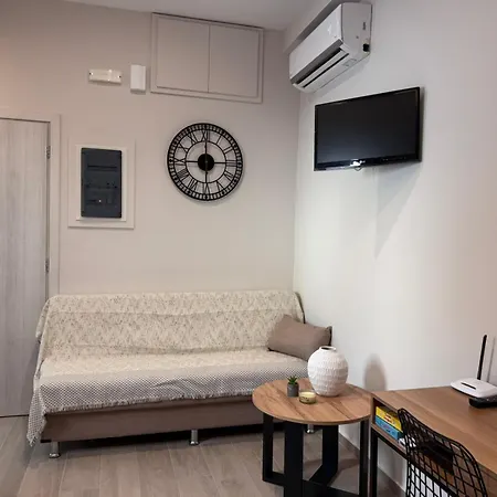Stauroula & Thomas Homes 公寓
