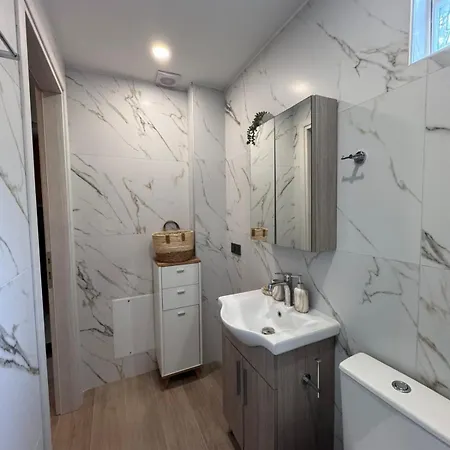 Stauroula & Thomas Homes *